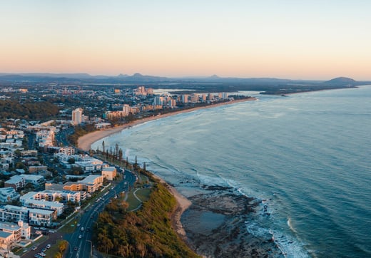 invest-sunshine-coast-horizontal-1920x1340-alexandra-headland-aerial